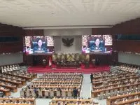 Ketua DPR Resmi Sahkan Pembentukan 13 Komisi Baru