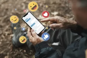 Sosial Media atau Media Sosial, Mana yang Benar Sesuai KBBI?