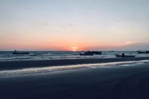 Pesona Pasir Emas dan Sunset di Pantai Lampu Satu Merauke
