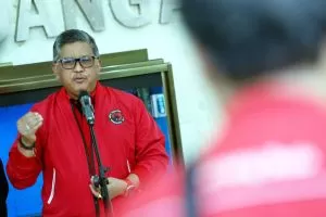 Hasto: Pakar IT PDIP Sebut Pilpres 2 Putaran, Ganjar-Mahfud 33 Persen