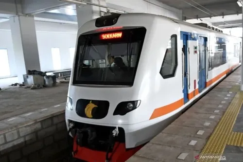 Selama Februari Naik Kereta Bandara Cuma Goceng!?