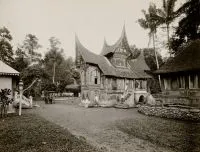 Arsitektur Tradisional Indonesia: Antara Fungsionalitas dan Simbolisme