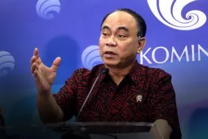 Menkominfo: Jet Pribadi Kaesang dari Teman, istrinya lagi hamil 8 bulan kan gak boleh naik angkutan umum