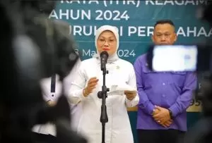 Kemnaker Tegaskan Ojol dan Kurir Berhak Dapat THR dari Perusahaan