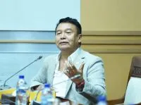 Jokowi Dikritik Politikus PDIP: Antara Janji Pensiun dan Panggung Kampanye