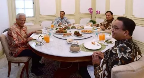 Saat Presiden Jokowi Makan Siang Bareng Tiga Capres