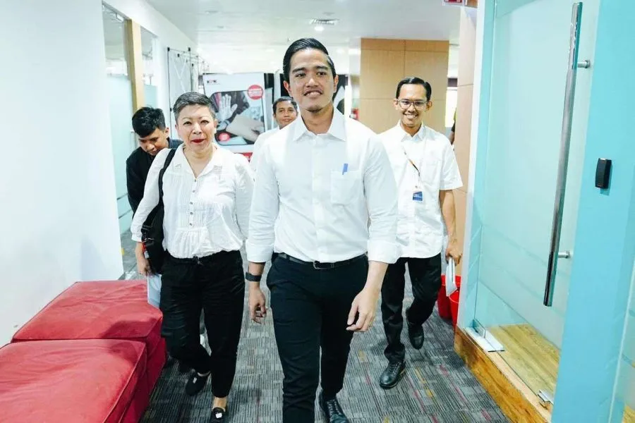 Jet Misterius dan Inisial Y: Perjalanan Kontroversial Kaesang ke Amerika