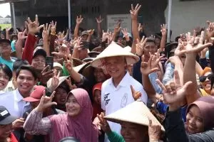 Ganjar Pranowo Temui Petani di Demak Sindir Pertanyaan “Tetangga” soal Pupuk